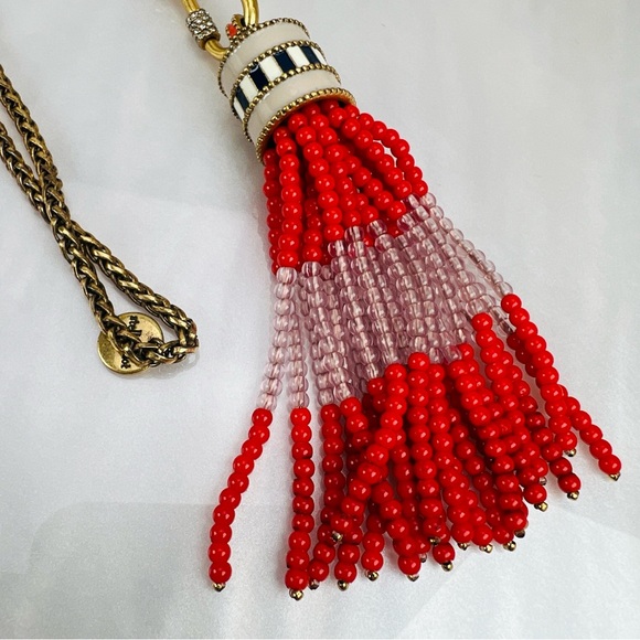 Gorgeous, goldtone, fringe pendant, long layering, costume necklace - Picture 5 of 10